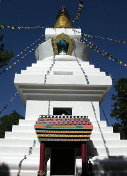 Stupa_from_ground_-_unknown_photographer